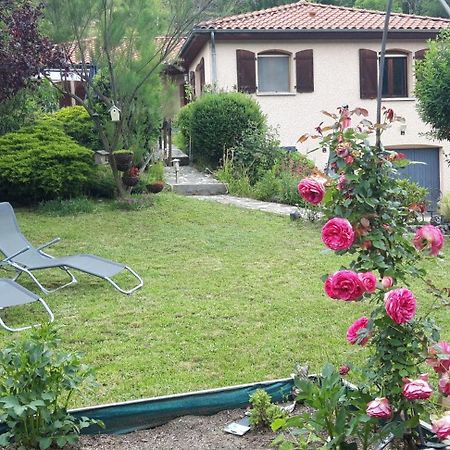La Meizou, Gite - Chambres D Hotes A Champeix Kültér fotó